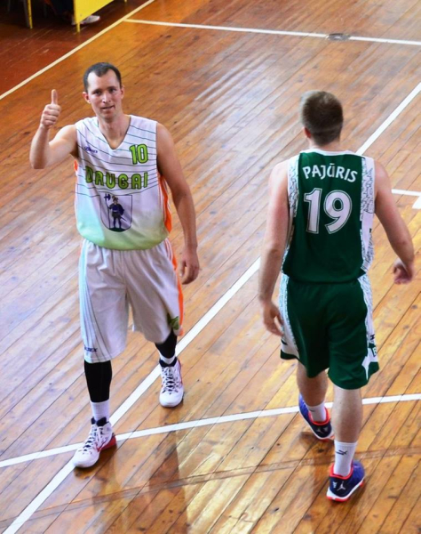Rytis Amšiejus varžovus varė į neviltį savo taikliais metimais Rytis Amšiejus varžovus varė į neviltį savo taikliais metimais