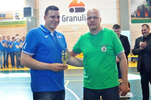 Asmeniniai prizai Valentui Mickui nėra naujiena, 2015 metais jis gavo apdovanojimą ir finaliniame ketverte Asmeniniai prizai Valentui Mickui nėra naujiena, 2015 metais jis gavo apdovanojimą ir finaliniame ketverte
