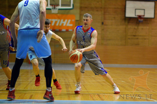 Nerijus Urbanavičius yra daugiausiai rezultatyvių perdavimų atliekantis krepšininkas Kazlų Rūdos komandoje