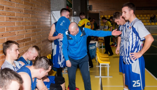 Lino Mitkaus vadovaujamai komandai ir toliau nepavyksta pasiekti pergalės Baisogaloje Lino Mitkaus vadovaujamai komandai ir toliau nepavyksta pasiekti pergalės Baisogaloje