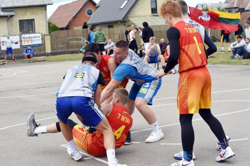 Jaunimo grupėse netrūko atkaklios kovos Jaunimo grupėse netrūko atkaklios kovos