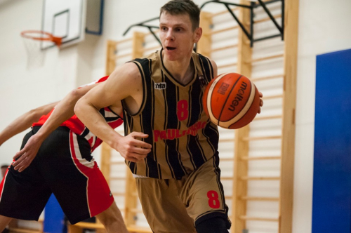 Mažvydas Juščius prie pirmosios komandos pergalės prisidėjo ir naudingu žaidimu gynyboje Mažvydas Juščius prie pirmosios komandos pergalės prisidėjo ir naudingu žaidimu gynyboje
