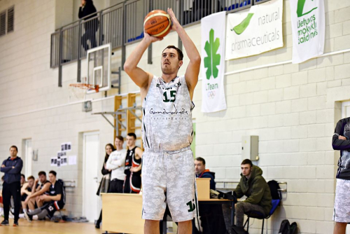 Donatas Kasarauskas rungtynėse su KK Pauliukai pataikė net 9 tritaškius iš 12 Donatas Kasarauskas rungtynėse su KK Pauliukai pataikė net 9 tritaškius iš 12