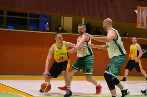 Akmenės rajono Patriots namuose patiesė praėjusių metų 35+ diviziono vicečempionus