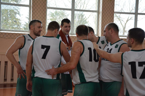 Smilgių veteranams aštuntfinalis problemų nesukėlė, tačiau kur kas rimtesnis išbandymas jų laukia ketvirtfinalyje Smilgių veteranams aštuntfinalis problemų nesukėlė, tačiau kur kas rimtesnis išbandymas jų laukia ketvirtfinalyje