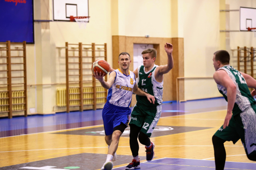 Joniškio krepšininkai debiutiniame sezone kovoja dėl patekimo tarp geriausiųjų Joniškio krepšininkai debiutiniame sezone kovoja dėl patekimo tarp geriausiųjų