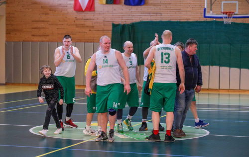 Baisogalos krepšininkai gina paskutiniojo 35+ čempionato titulą Baisogalos krepšininkai gina paskutiniojo 35+ čempionato titulą