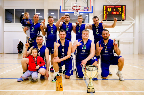 Praėjusį sezone Rietave MMKL Taurę iškovojo vietos komanda Praėjusį sezone Rietave MMKL Taurę iškovojo vietos komanda