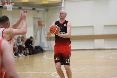 Nesulaikomai 35+ pusfinalyje žaidė Gintaras Kukanauskas Nesulaikomai 35+ pusfinalyje žaidė Gintaras Kukanauskas