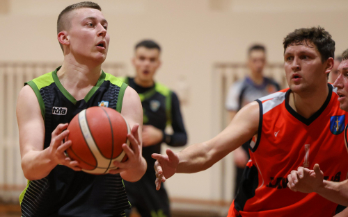 Kupiškėnai čempionatą pradėjo pergale, tačiau po to sekė 5 pralaimėjimai iš eilės Kupiškėnai čempionatą pradėjo pergale, tačiau po to sekė 5 pralaimėjimai iš eilės