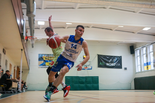 Kupiškio komanda rimčiau čempionams nepasipriešino Kupiškio komanda rimčiau čempionams nepasipriešino