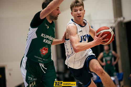 Matas Juozapavičius pagerino šio sezono perimtų kamuolių rekordą Matas Juozapavičius pagerino šio sezono perimtų kamuolių rekordą