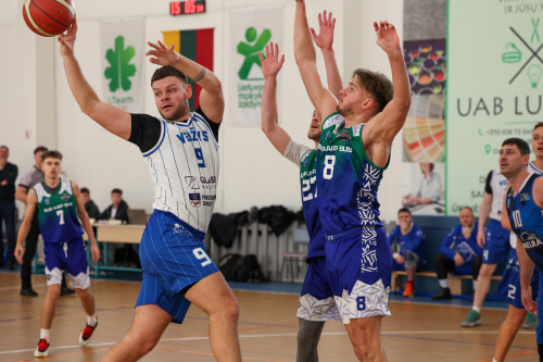 Titas Janeliauskas sužaidė puikų mačą, tačiau jo komandos draugai strigo Kelmės gynyboje