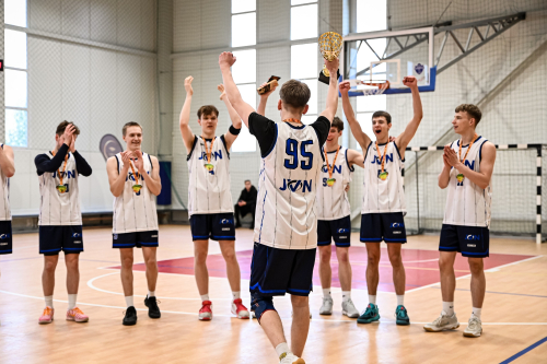 B divizione trečiosios vietos medaliais džiaugėsi Rokiškio krepšininkai B divizione trečiosios vietos medaliais džiaugėsi Rokiškio krepšininkai